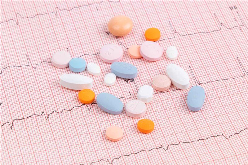 pastillas y electrocardiograma