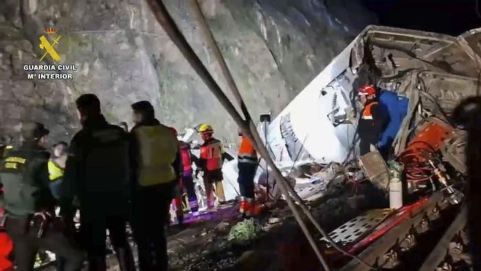 Impacto emocional del accidente entre los dos trenes de alta velocidad en familiares, supervivientes y usuarios adamuz