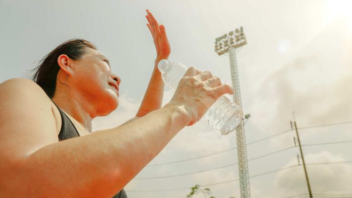 Hacer deporte con calor.